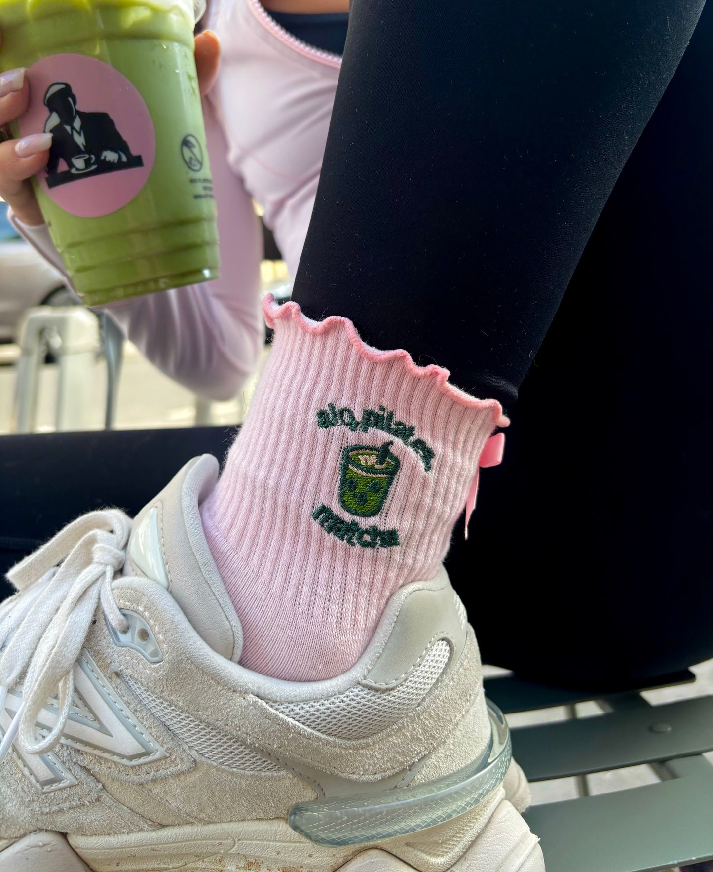 Chaussettes antidérapantes – "Alo, Pilates, Matcha"